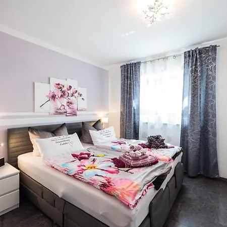 5 Sterne Mit 2 Schlafzimmer, 2 Baeder, Badewanne Und Eigener Infrarotsauna Διαμέρισμα *